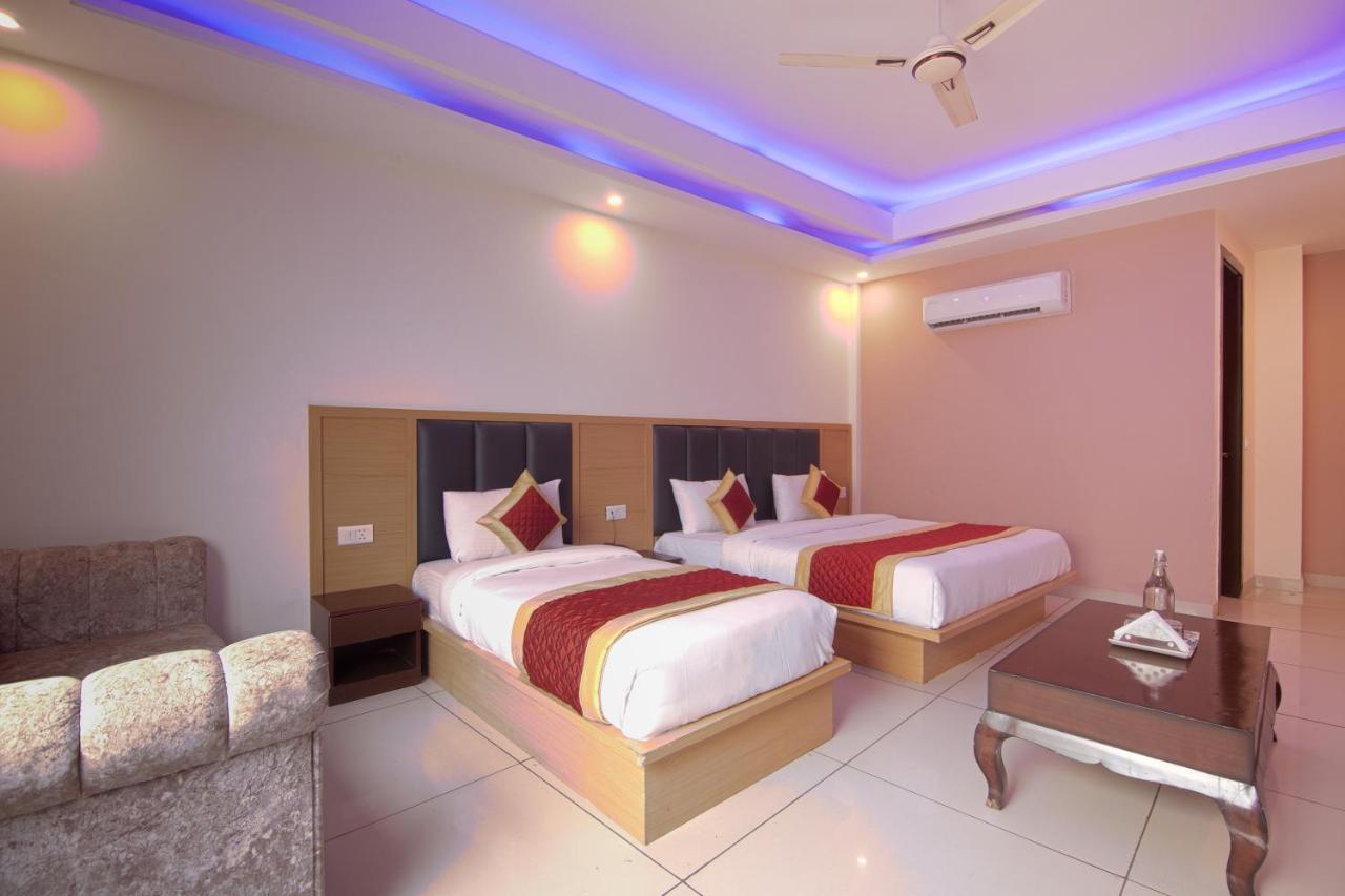 Hotel Del Inn By F9 Hotels - Near Igi Airport New Delhi Bagian luar foto