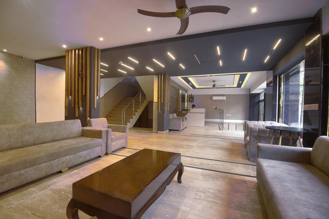 Hotel Del Inn By F9 Hotels - Near Igi Airport New Delhi Bagian luar foto