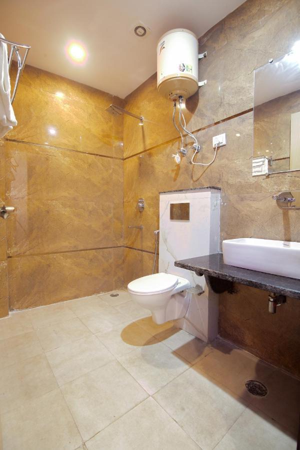 Hotel Del Inn By F9 Hotels - Near Igi Airport New Delhi Bagian luar foto